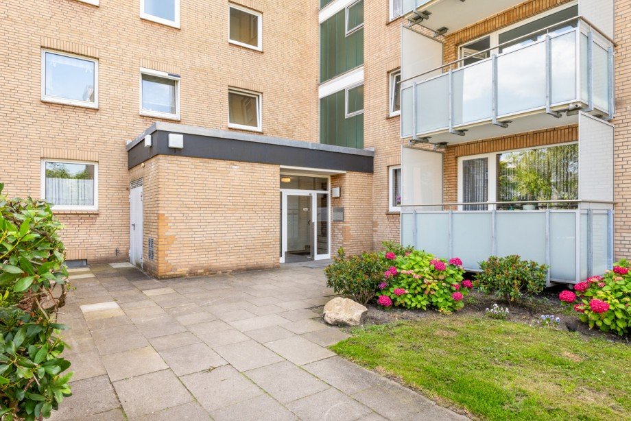 Ansicht Hauseingang Etagenwohnung Norderstedt