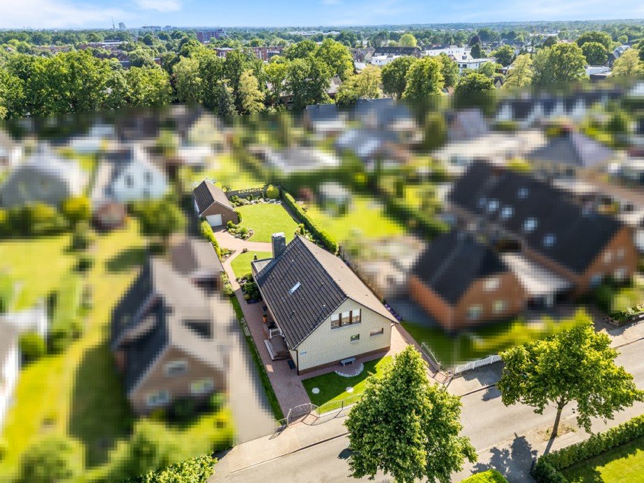 Teilbarkeit r�ckseits Einfamilienhaus Norderstedt