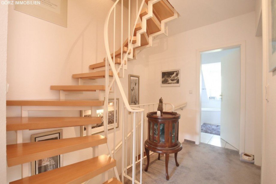 Treppe zum Spitzboden Reihenendhaus Norderstedt