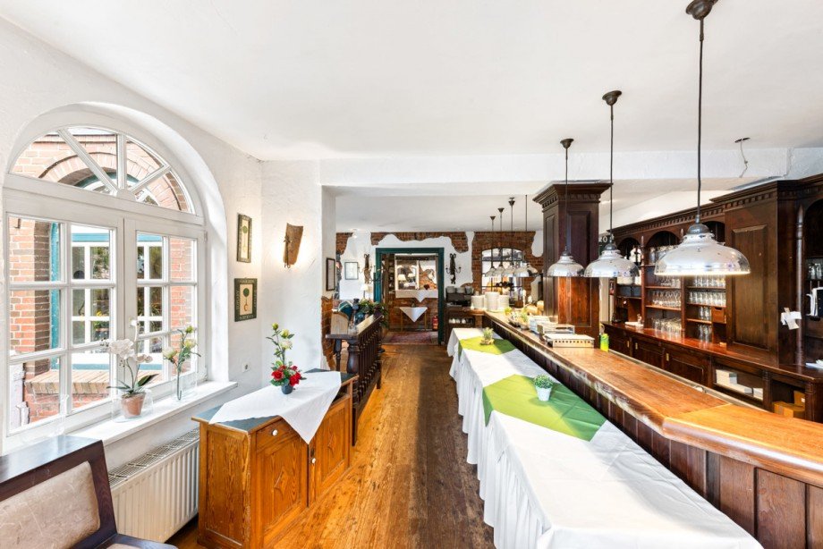 Bar Restaurant Gastronomie und Wohnung Oering