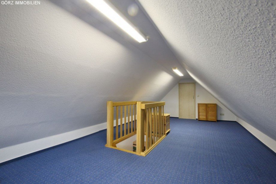 Dachboden mit Stehh�he und Abstellraum Einfamilienhaus Norderstedt