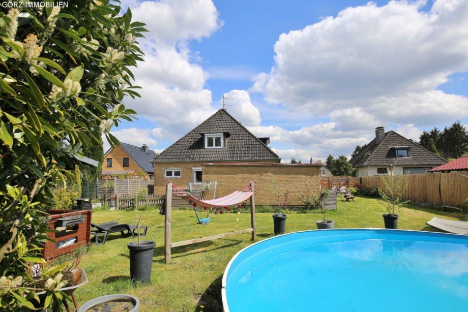 6 m Stahl Standpool, 1,60 m Tiefe Doppelhaush�lfte Quickborn-Heide