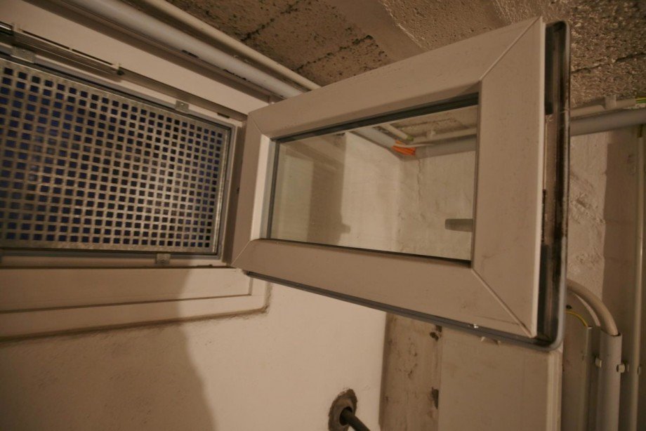 Neue Kellerfenster Reihenhaus Norderstedt