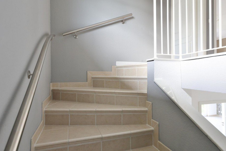 Massive Treppe Villa Tangstedt
