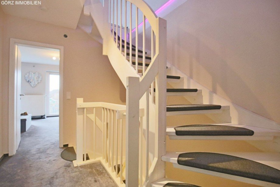 Treppe zum DG Reihenmittelhaus Kaltenkirchen