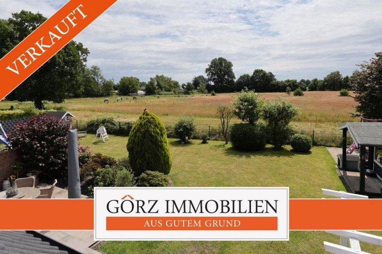  Borstel Hohenraden Einfamilienhaus *VERKAUFT* Courtagefrei - Exklusiver Wohntraum mit 9 Zimmern und Garage in einmaliger Feldrandlage