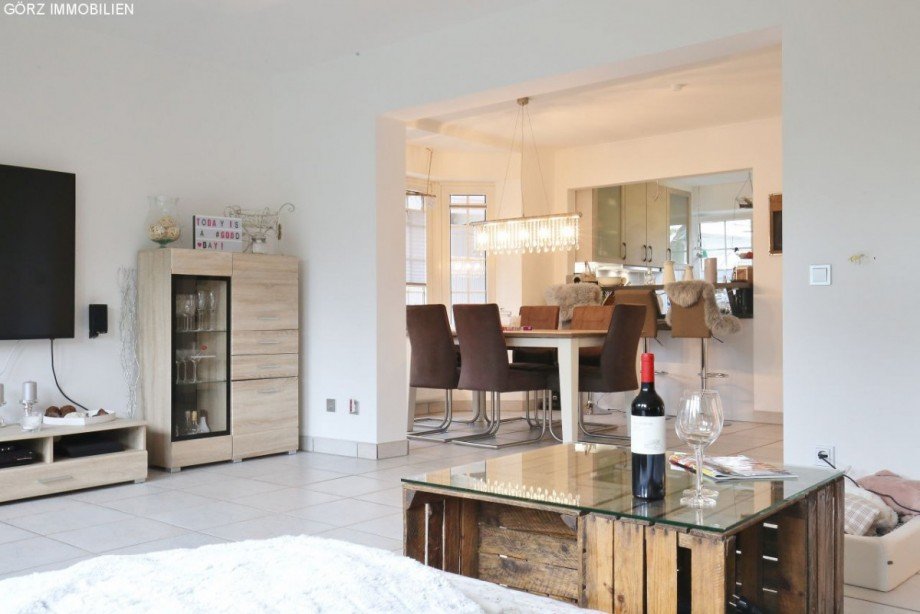 Stilvolles Zuhause Doppelhaush�lfte Kummerfeld