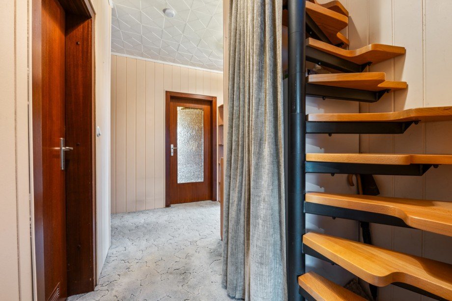 Wendeltreppe zum Dachboden Maisonettewohnung Hasloh