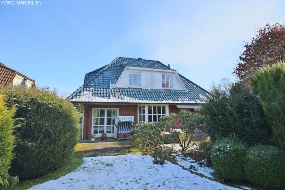 immergr�ner Garten Einfamilienhaus Quickborn