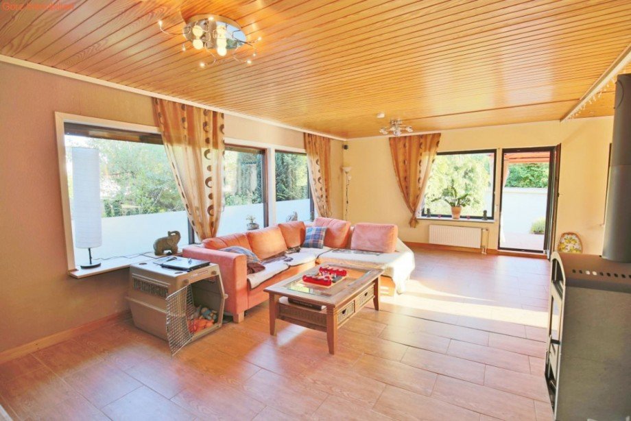 Gro�es Wohnzimmer / Terrasse Doppelhaush�lfte Tornesch