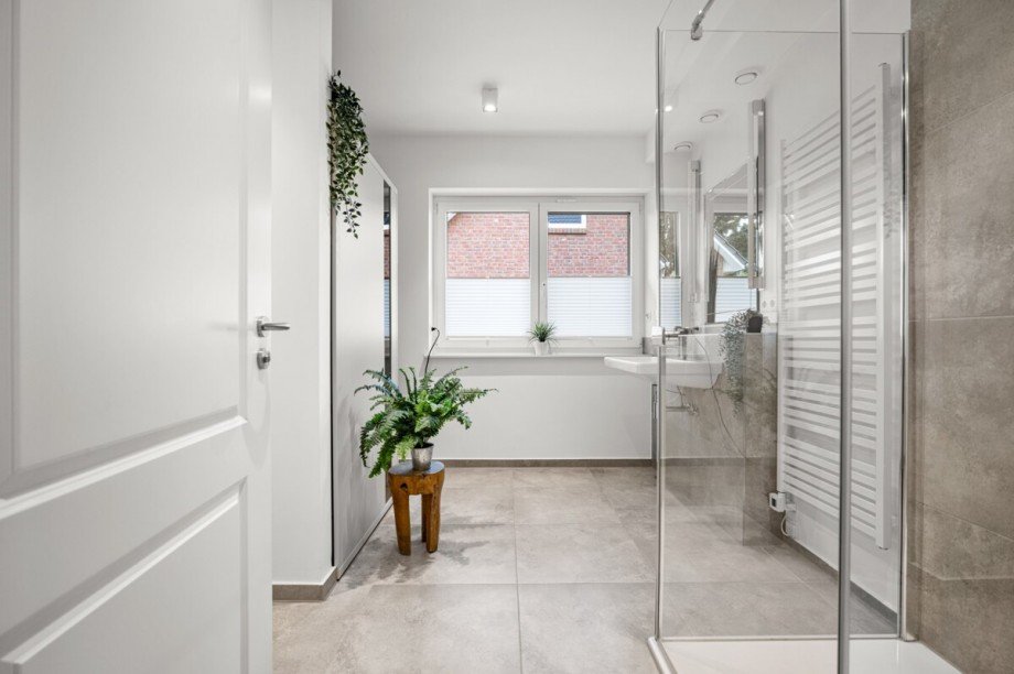 Badezimmer Erdgeschoss Einfamilienhaus Hasloh