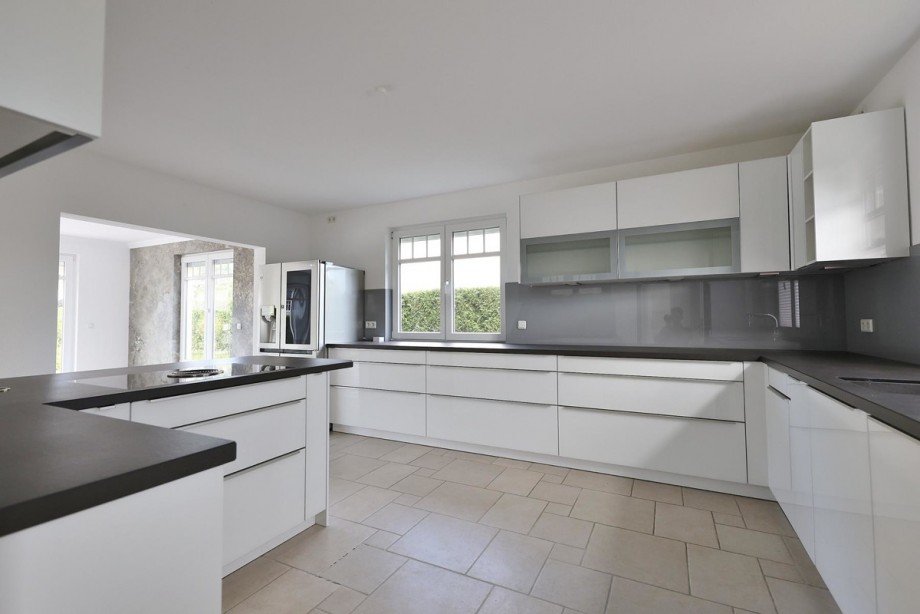 hochwertige Einbauk�che Villa Tangstedt
