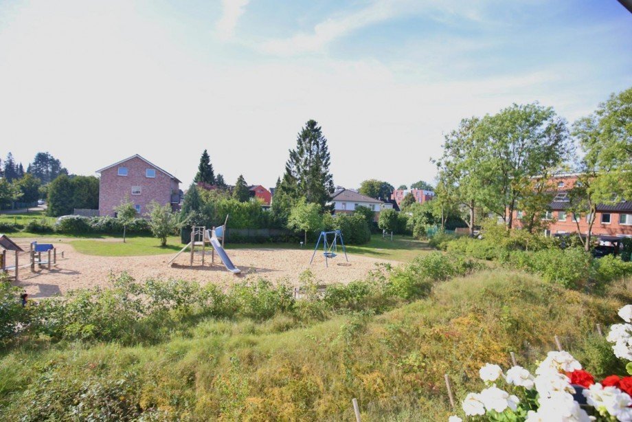 Ausblick ins Gr�ne Etagenwohnung Henstedt-Ulzburg