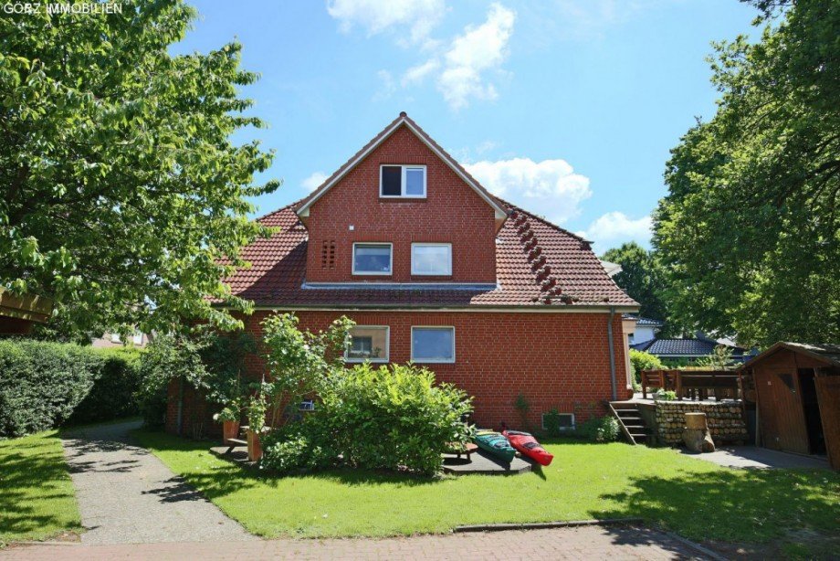 sch�nes Wohnhaus mit nur vier Parteien Maisonettewohnung Norderstedt