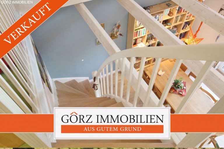  Elmshorn Maisonettewohnung *VERKAUFT* - Stilvolle Maisonette-Wohnung in Niedrigenergiebausweise mit Solaranlage.