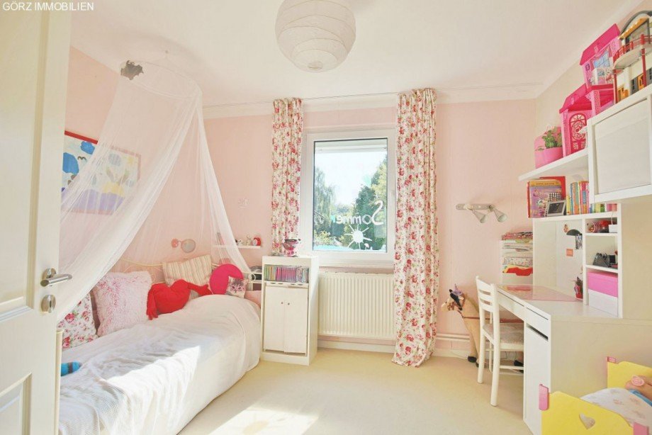 Zimmer im OG Reihenendhaus Norderstedt