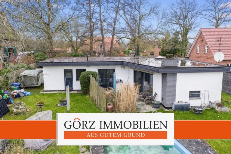 Bungalow Ansicht H�ttblek Bungalow ***Sch�ner Winkelbungalow mit Pool und Doppelgarage in Feldrandlage!***
