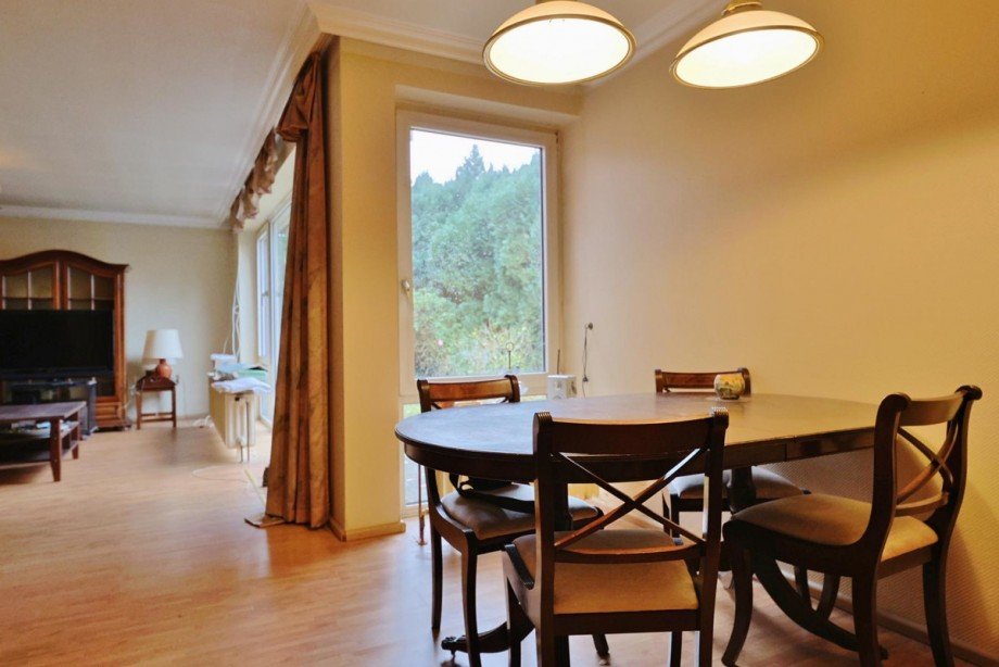 Essbereich mit Fenster Bungalow Norderstedt
