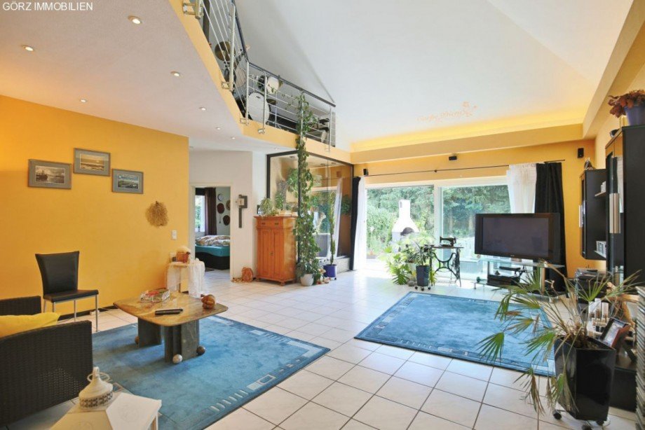 Wohnzimmer mit Blick Richtung Garten Einfamilienhaus Kaltenkirchen