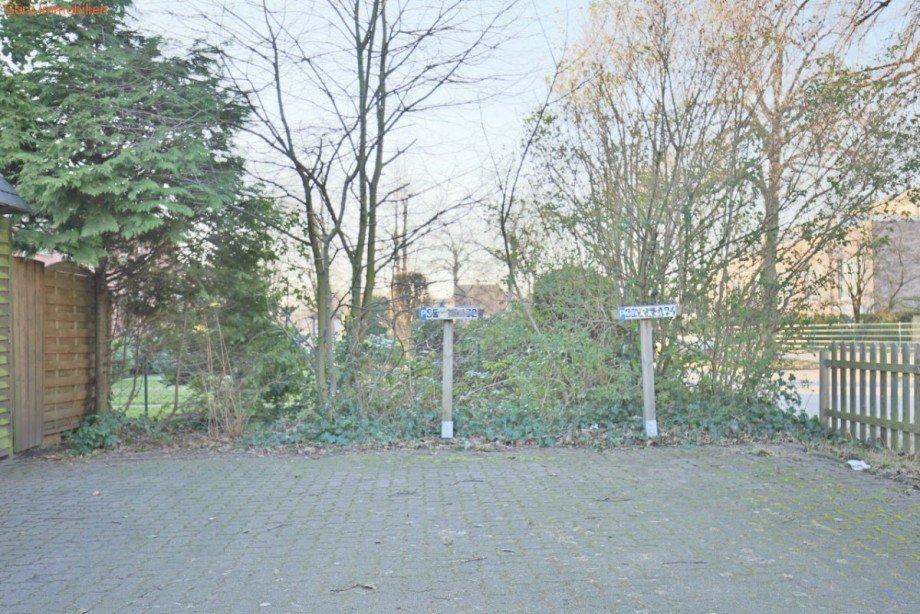 2 Stellpl�tze Doppelhaush�lfte Norderstedt