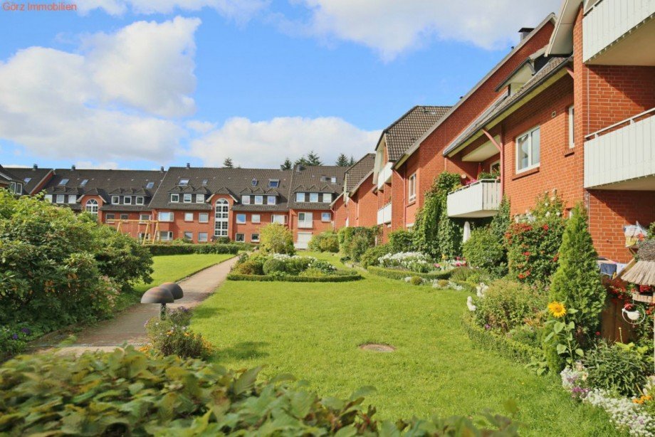 ruhiger Innenhof Maisonettewohnung Quickborn