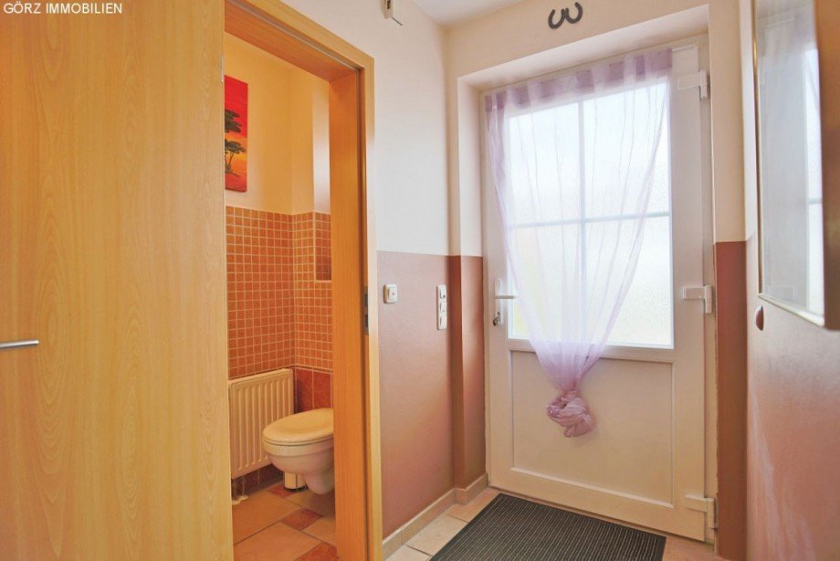 Haust�r, G�ste-WC Reihenendhaus Pinneberg