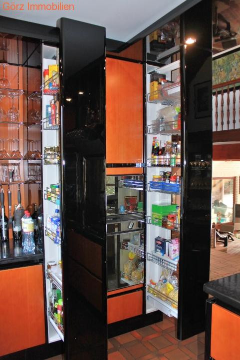 zwei Apothekerschr�nke Einfamilienhaus Quickborn-Heide