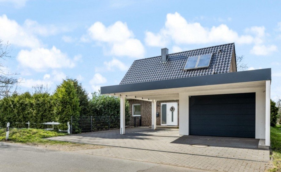 Carport Einfamilienhaus Norderstedt / Glash�tte
