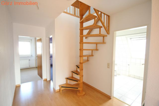 Obergeschoss und Treppe zum DG Zweifamilienhaus Hamburg