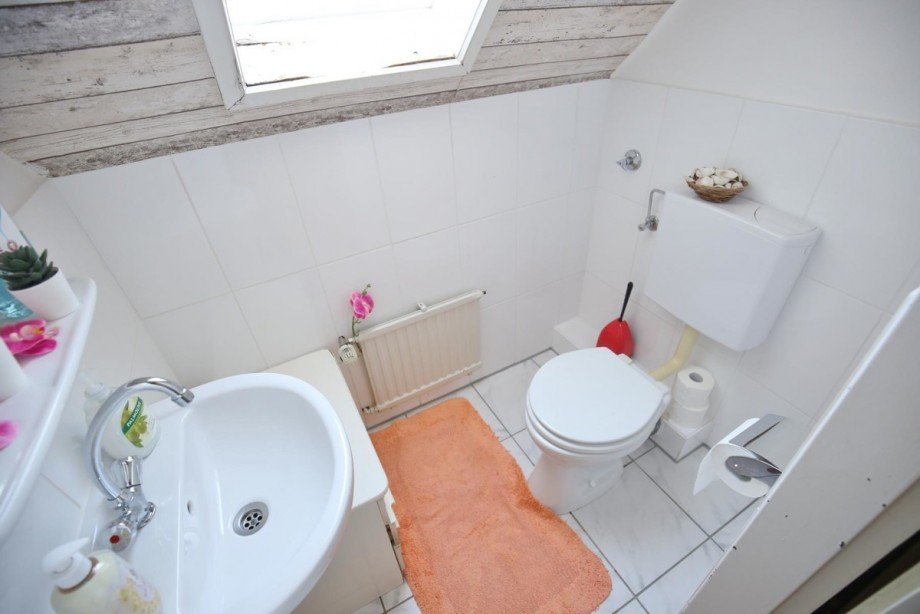 G�ste-WC Dachgeschosswohnung Norderstedt