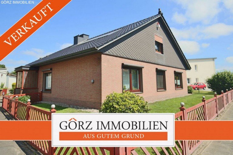 Brande-Hörnerkirchen Einfamilienhaus *VERKAUFT* Großzügiges Einfamilienhaus mit Photovoltaikanlage/Solaranlage und Wintergarten