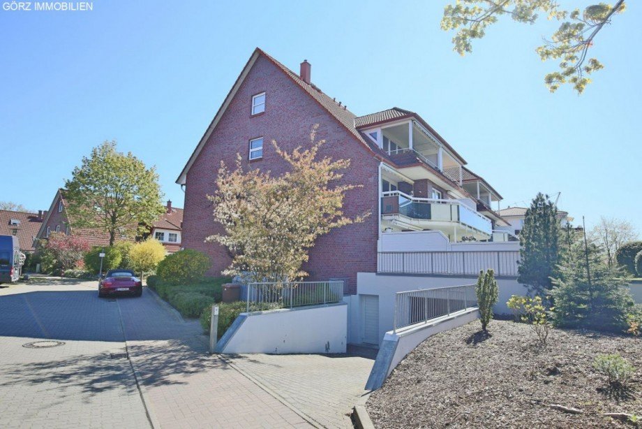 Einfahrt Tiefgarage Etagenwohnung Pinneberg