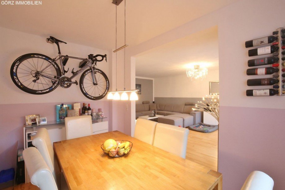 Essbereich mit Blick Richtung Wohnzimmer Reihenhaus Norderstedt