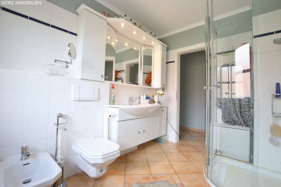 Modernes Badezimmer Etagenwohnung Pinneberg
