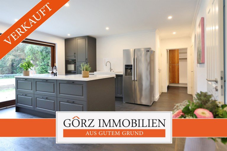 CW15118 Quickborn Einfamilienhaus *VERKAUFT* Ruhig und zentral! Ihr Traumhaus auf 212 m� Wohn- undNutzfl�che mit gro�em Wintergarten, Doppelgarage und Au�enpool inBest-Lage