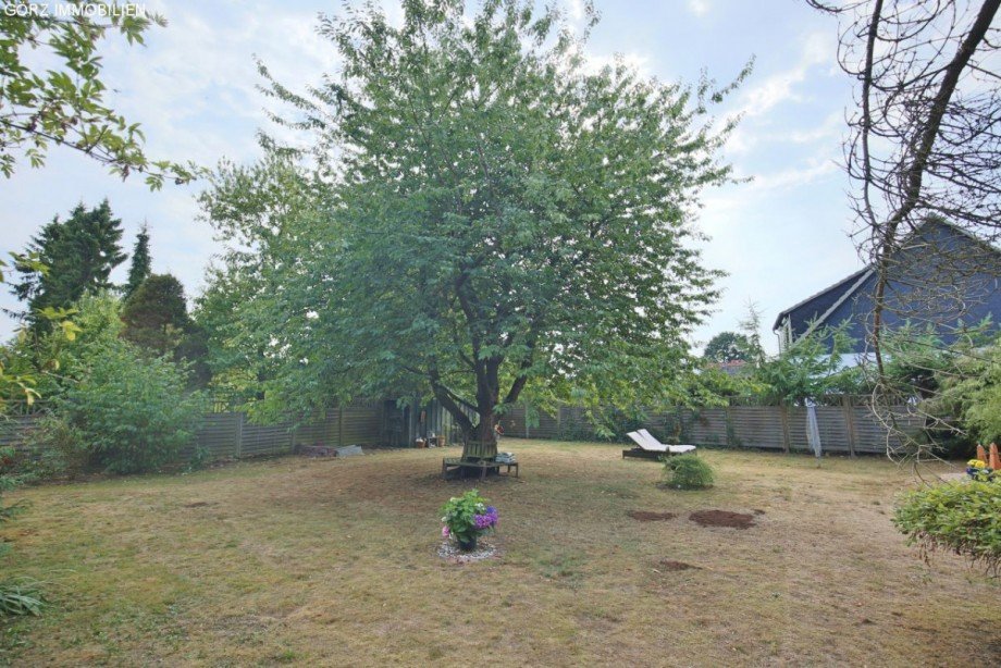 Garten mit Platz f�r Ihre Ideen Einfamilienhaus Lentf�hrden
