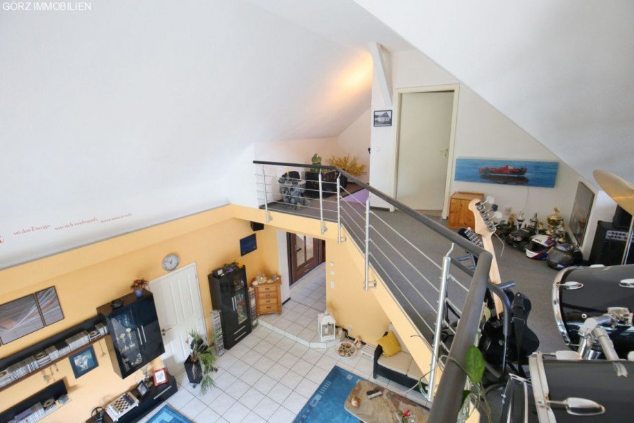 Blick von der Galerie in das Wohnzimmer Einfamilienhaus Kaltenkirchen