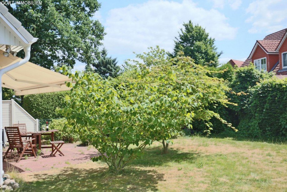Garten / Terrasse Doppelhaush�lfte Kummerfeld