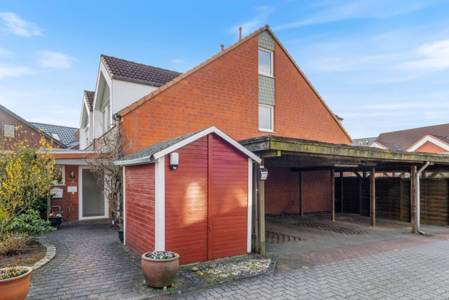 Eingang Carport Doppelhaush�lfte Henstedt-Ulzburg