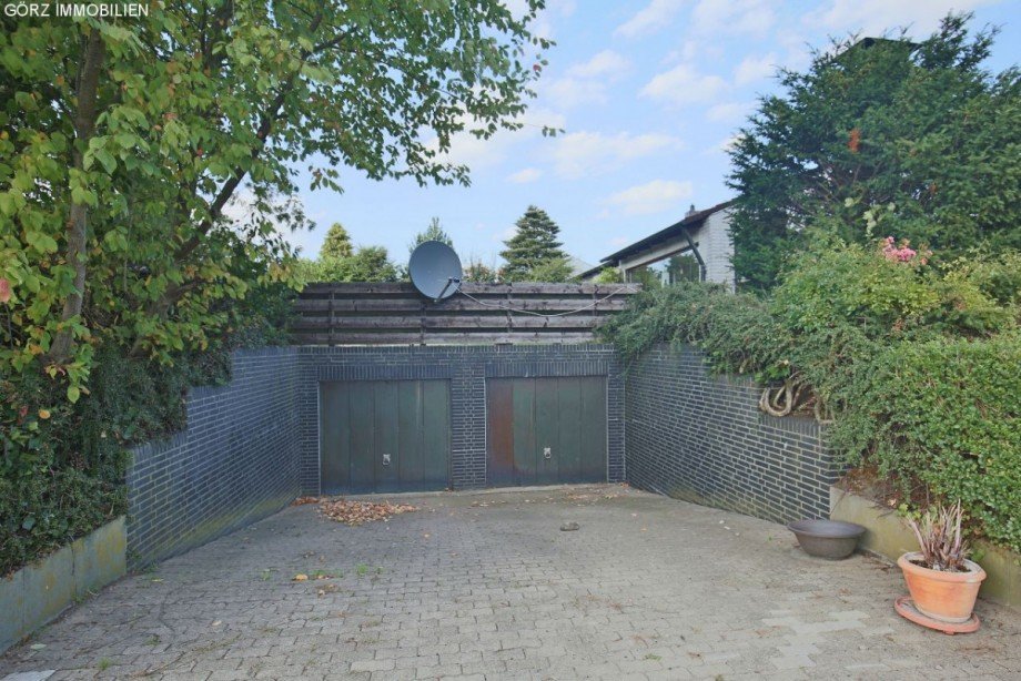 Doppelgarage mit Kellerzugang Einfamilienhaus Quickborn