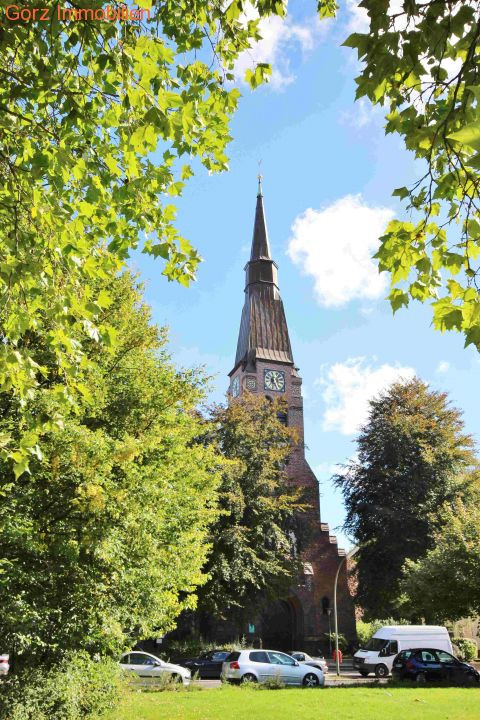 Die n�here Umgebung ist gepr�gt durch viele Parks und Kirchen Terrassenwohnung Hamburg