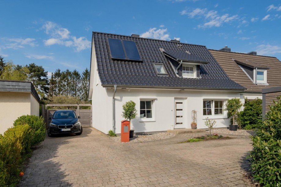 Stra�enansicht Doppelhaush�lfte Norderstedt