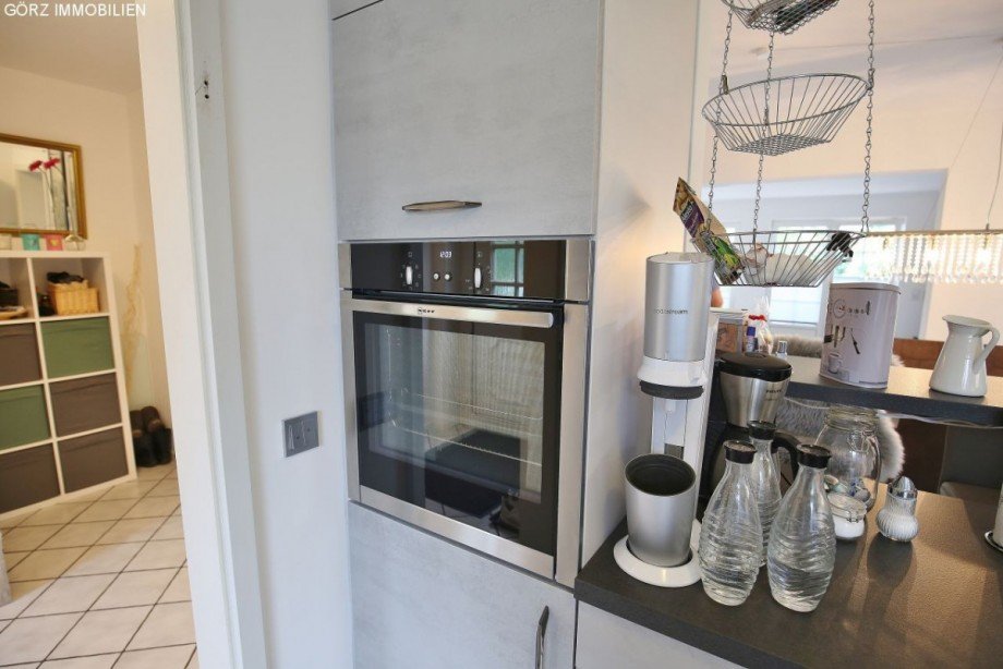Neff-Backofen Doppelhaush�lfte Kummerfeld