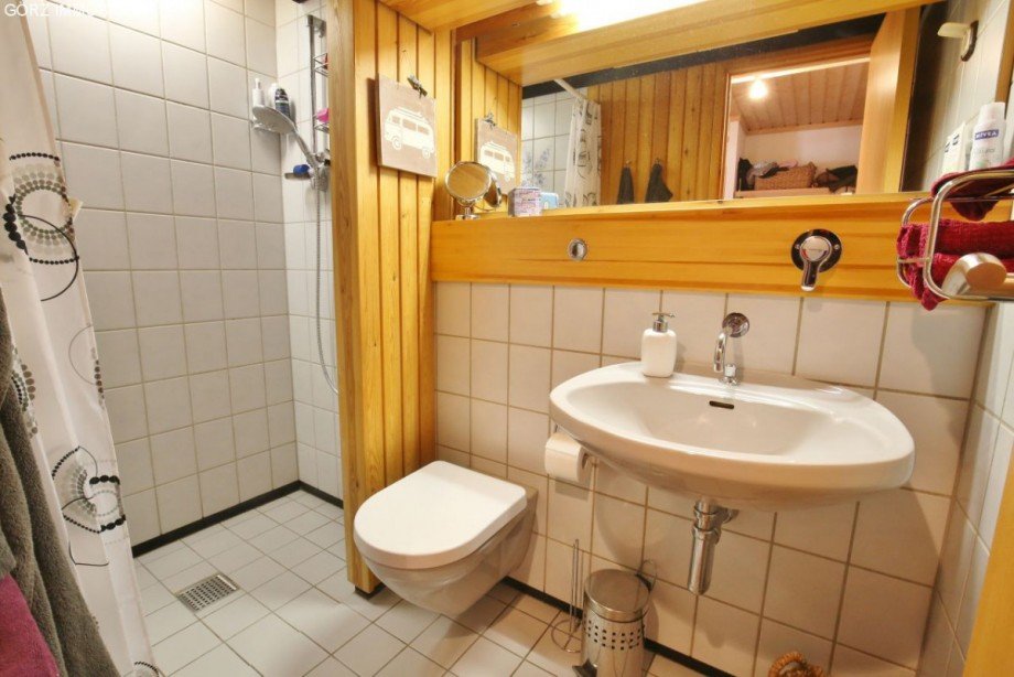 G�ste WC mit Dusche Einfamilienhaus Norderstedt