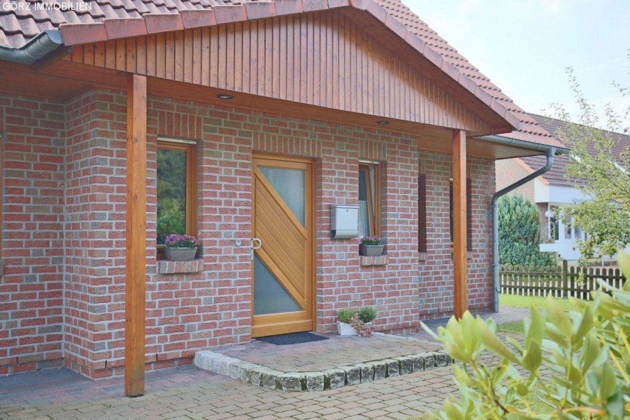 H�bscher Eingangsbereich Einfamilienhaus Norderstedt