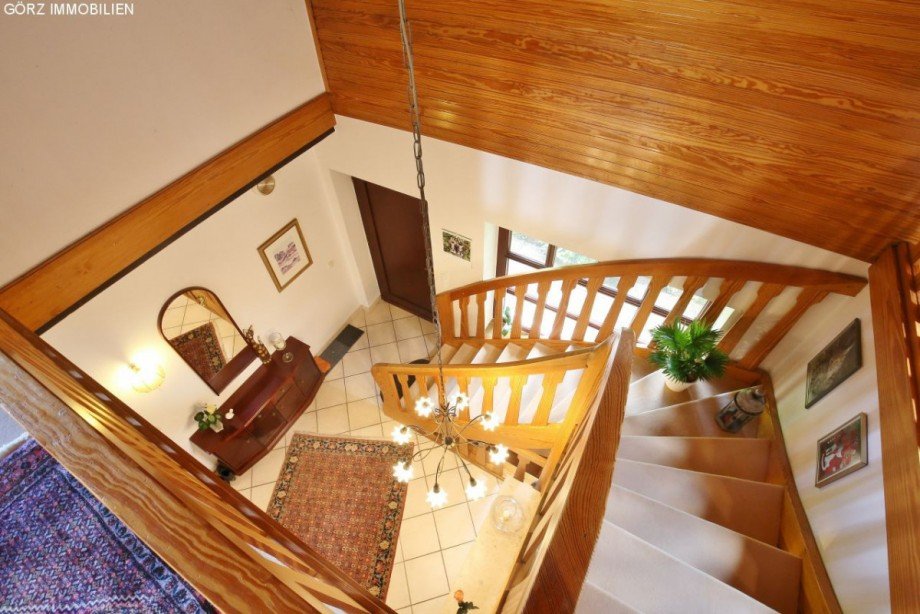 ...auf die Holztreppe Zweifamilienhaus Norderstedt
