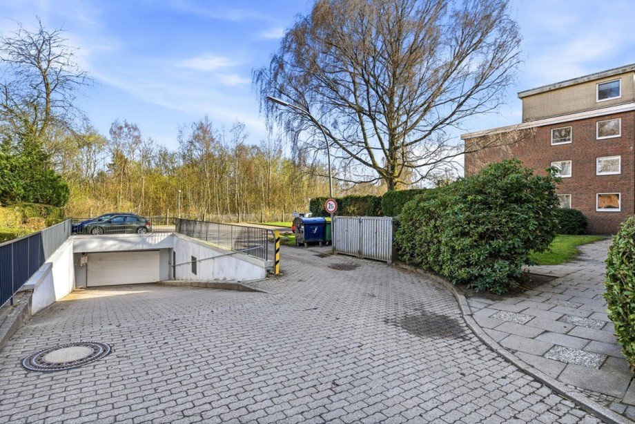 Zufahrt Tiefgarage Etagenwohnung Norderstedt