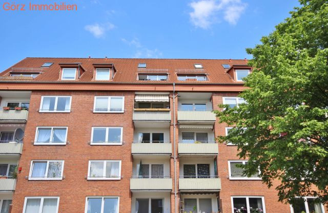 Die dritte Dachloggia von links geh�rt zur Wohnung Dachgeschosswohnung Pinneberg