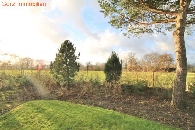 angrenzendes Feld Einfamilienhaus Ellerau