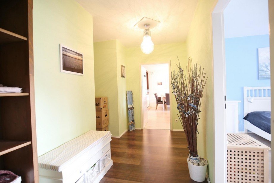 ger�umiger Flur Etagenwohnung Barmstedt
